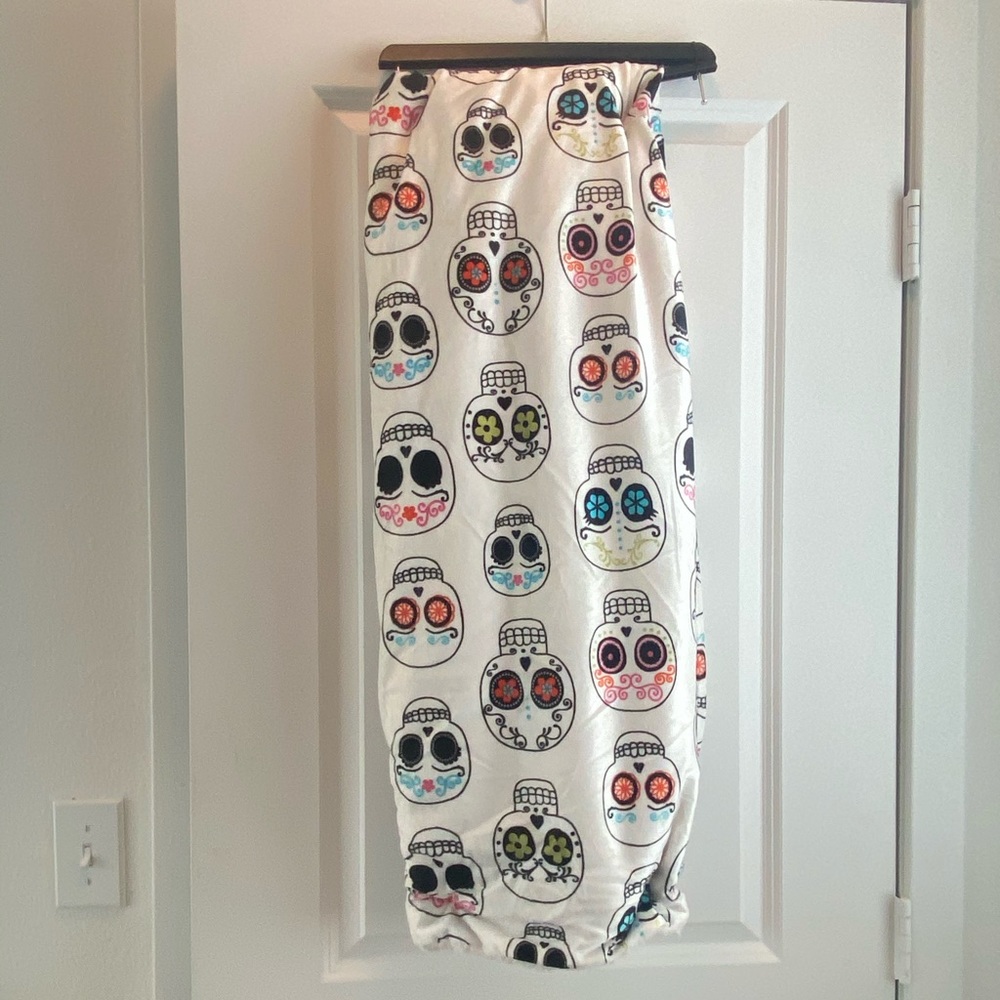 Halloween Blanket Throw Sugar Skull Sherpa 50”x70” - Picture 3 of 7
